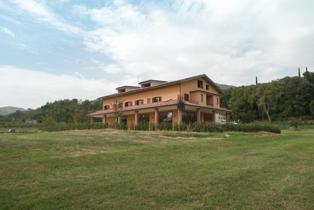 Casa Delfico Ristoro In Famiglia Guest House Терамо Екстериор снимка